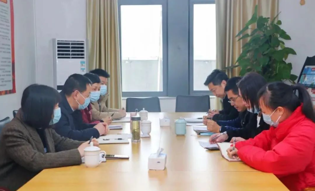 区医疗保障局石洪元局长一行莅临我院开展“大走访大调研大服务大解题”活动