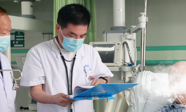 【小何带你看三院】走进心内科陈安院长的“双面”人生：左手听心音，右手听民音